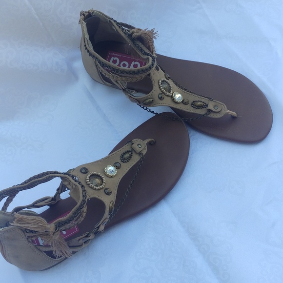 Sandals - Picture 3 of 5